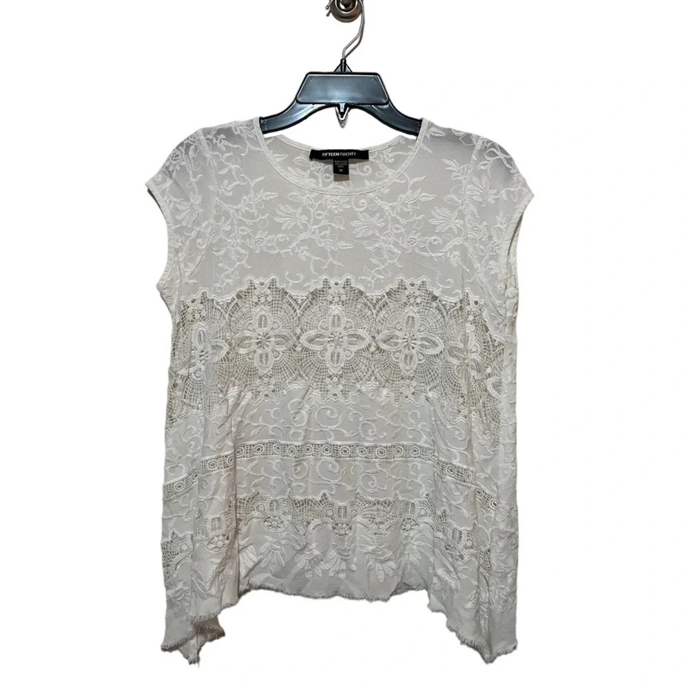 Fifteen Twenty Top White Lace Scroll Embroidered Detail Blouse Shirt M Rayon